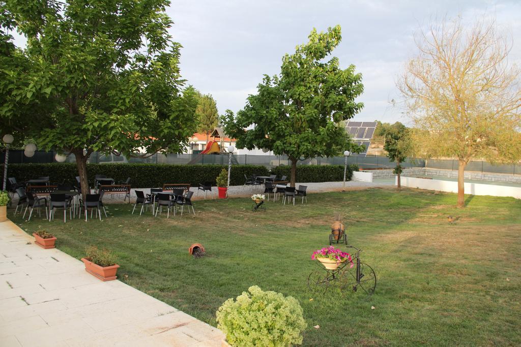 Bed and Breakfast O Pelicano Alfaiates Exterior foto